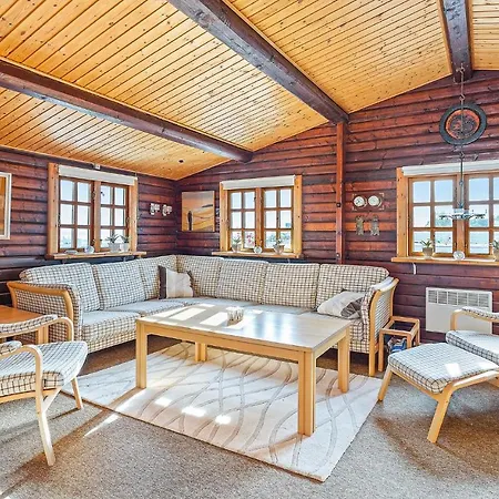Feriehus Stunning In W/ Wifi And 3 Bedrooms *
